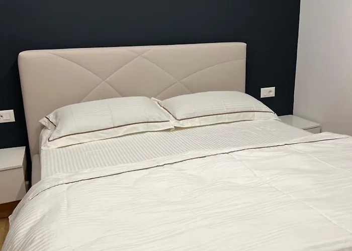 Port View 1 * Durrës